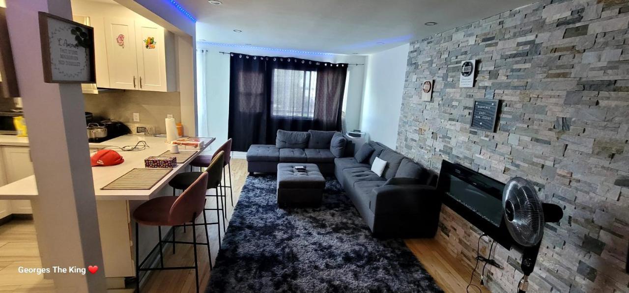 Luxurious 2 Bedrooms Apartment With Spa In Montreal Exterior photo